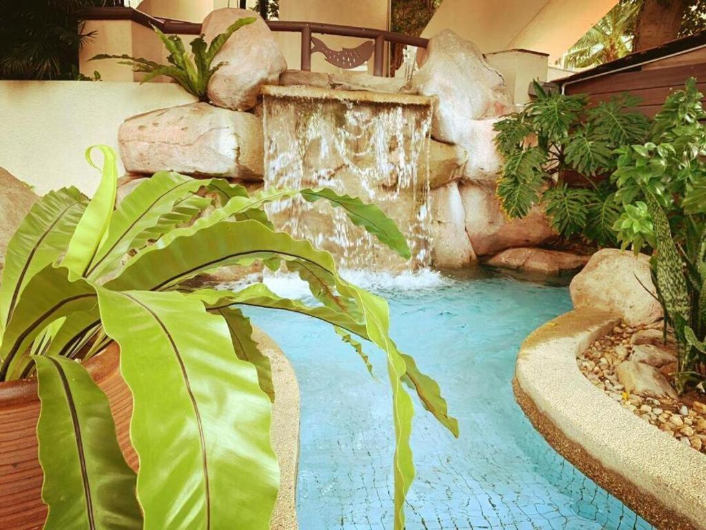 Sea View Paradise Apartment ทานจุงบุงาห์ ภายนอก รูปภาพ