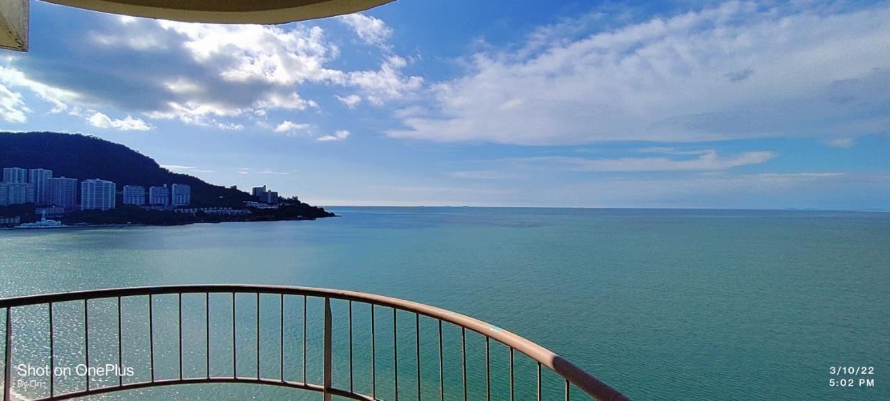 Sea View Paradise Apartment ทานจุงบุงาห์ ภายนอก รูปภาพ