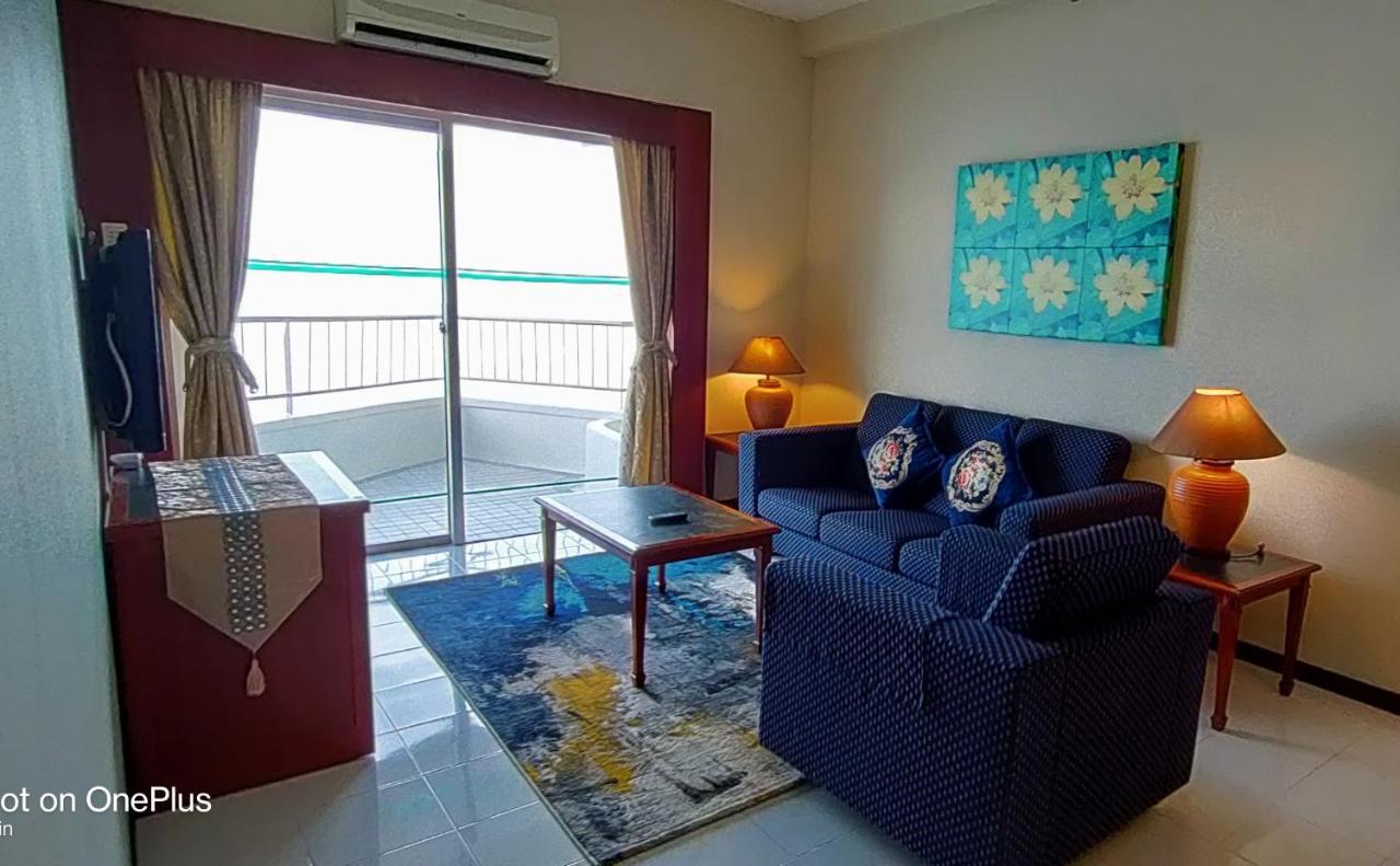 Sea View Paradise Apartment ทานจุงบุงาห์ ภายนอก รูปภาพ