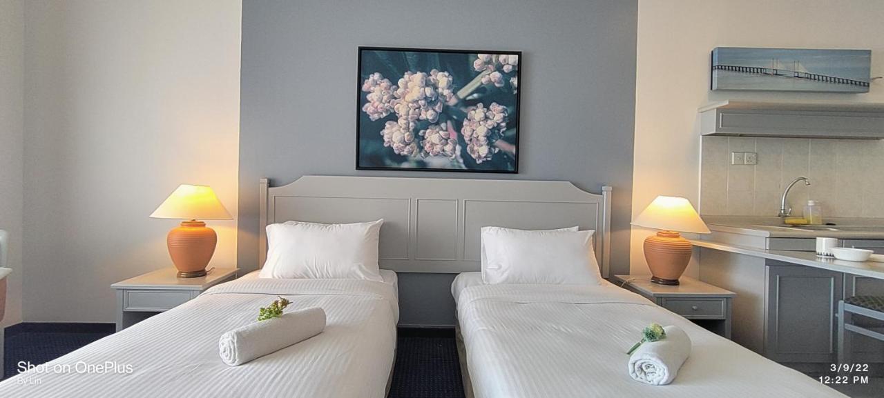 Sea View Paradise Apartment ทานจุงบุงาห์ ภายนอก รูปภาพ