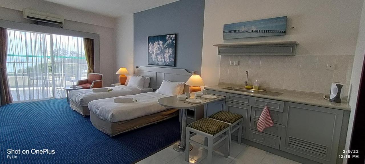 Sea View Paradise Apartment ทานจุงบุงาห์ ภายนอก รูปภาพ
