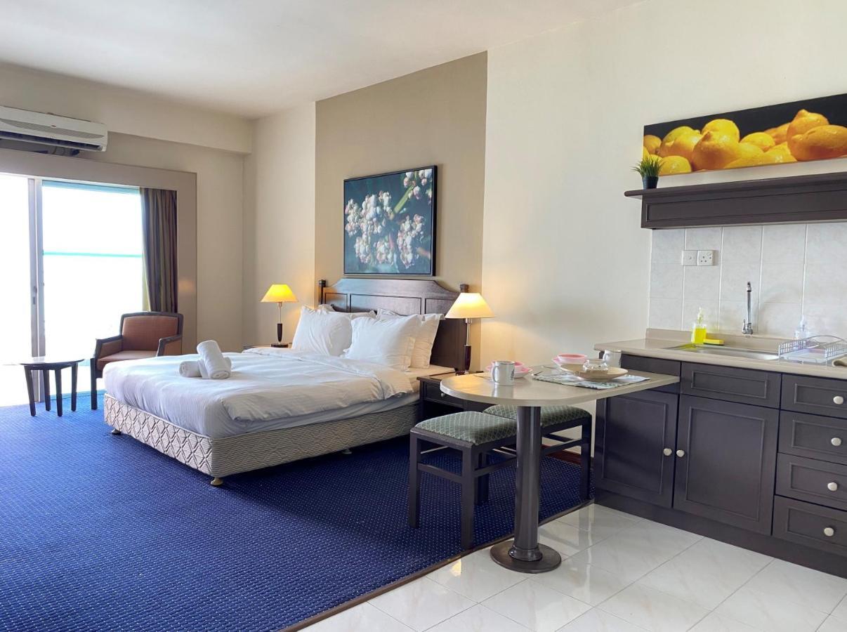 Sea View Paradise Apartment ทานจุงบุงาห์ ภายนอก รูปภาพ