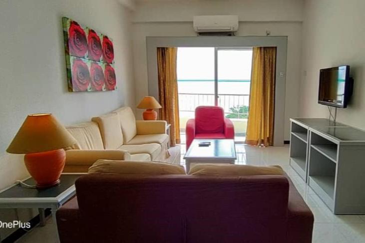 Sea View Paradise Apartment ทานจุงบุงาห์ ภายนอก รูปภาพ